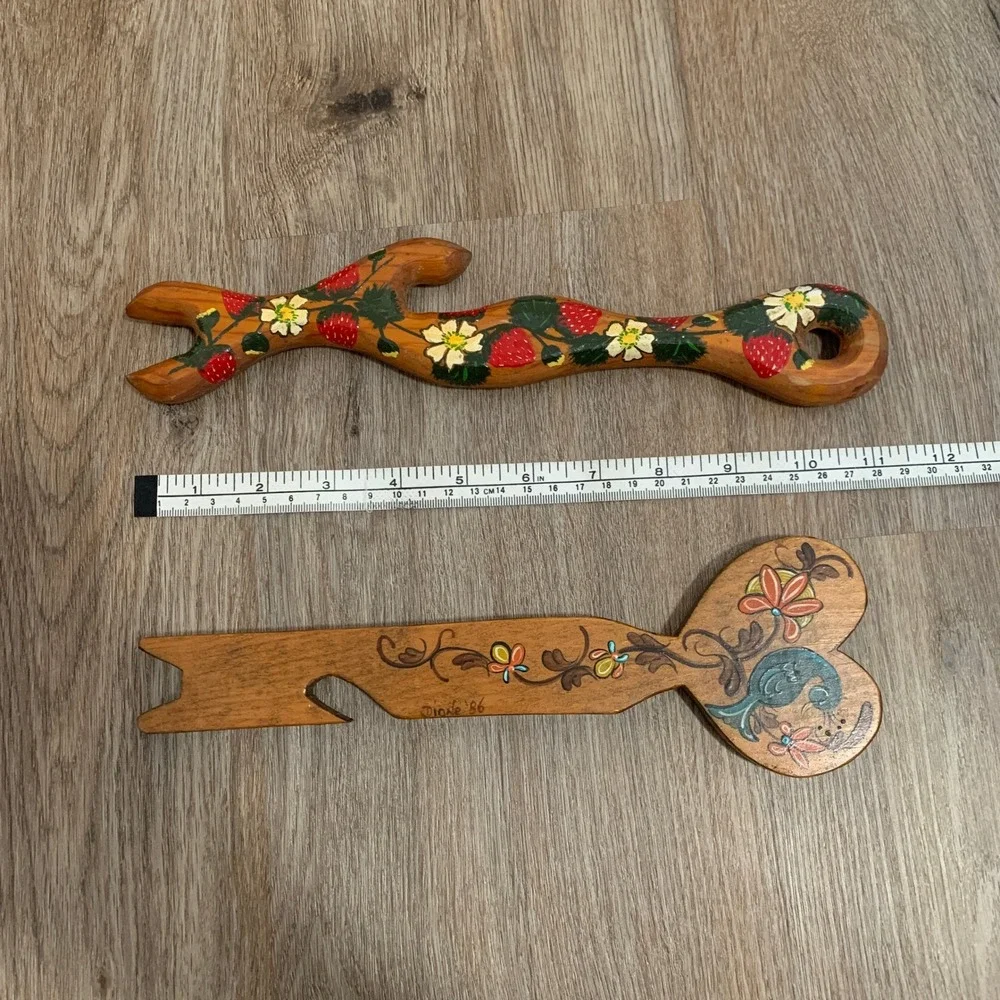 Vintage 80s Hand Carved Floral Painted Wooden‎ Oven Rack Puller Pusher